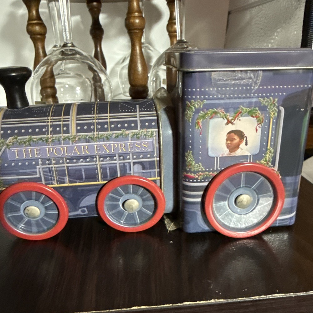 Polar Express Train Engine From Hallmark - Picture 4 of 8